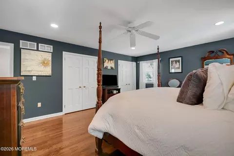 Bedroom - 19 Circle Dr, Rumson, NJ 07760 photo 2 of 5