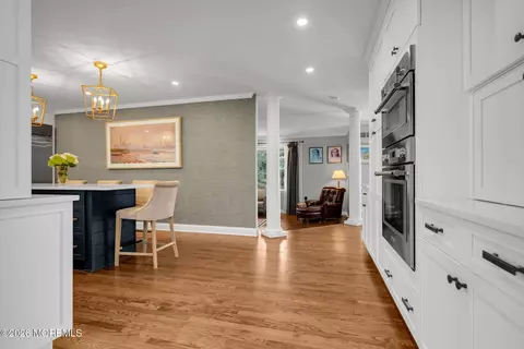 Kitchen - 19 Circle Dr, Rumson, NJ 07760 photo 5 of 6