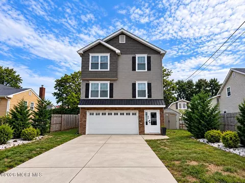 60 Waackaack Ave, Keansburg, NJ 07734