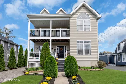 608 11th Ave, Belmar, NJ 07719