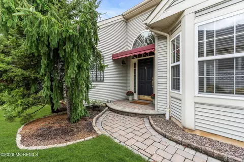 41 Provence Dr, Manchester, NJ 08759
