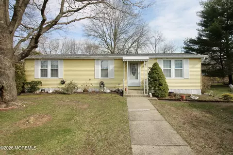 534 James St, Freehold, NJ 07728
