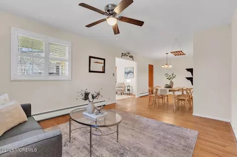 8 C Blue Jay St, Manchester, NJ 08759