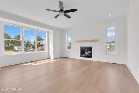 Living - 301 Reef Ct, Forked River, NJ 08731 photo 7 of 10