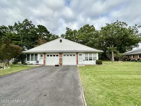 133 B Azalea Dr, Whiting, NJ 08759