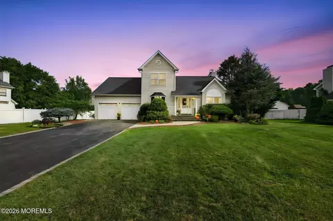 221 Jon St, Old Bridge, NJ 08857