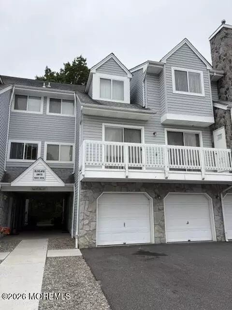 1006 Scarlet Oak Ave, Toms River, NJ 08755
