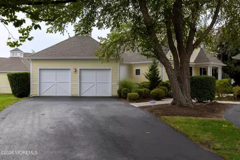 21 Adams Way, Shrewsbury, NJ 07702