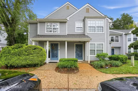 407 Hampton Ct, Manalapan, NJ 07726