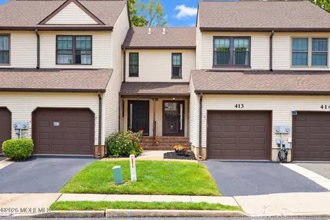 413 Oak Knoll Dr, Manalapan, NJ 07726