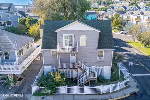 25 Jackson St, Highlands, NJ 07732