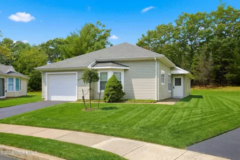 23 Sequoia Ct, Barnegat, NJ 08005