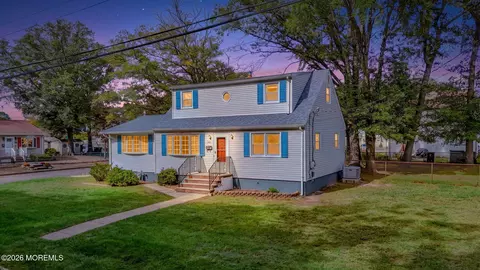 101 5th St, Keansburg, NJ 07734