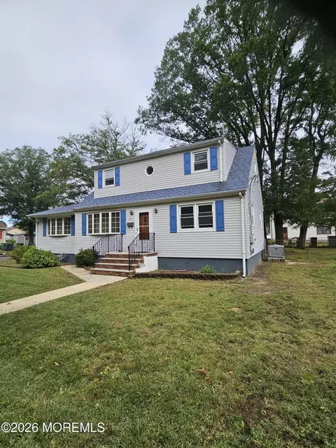 101 5th St, Keansburg, NJ 07734