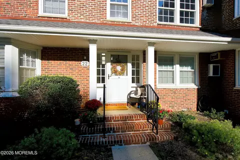 22 Pinckney Rd #D, Red Bank, NJ 07701