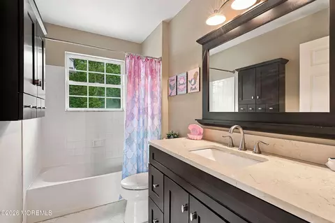 Bath - 4 Brittany Ln, Jackson, NJ 08527 photo 4 of 5