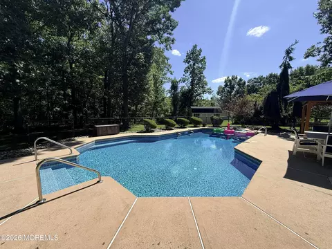 Exterior - 4 Brittany Ln, Jackson, NJ 08527 photo 5 of 12