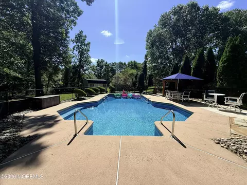 Exterior - 4 Brittany Ln, Jackson, NJ 08527 photo 6 of 12