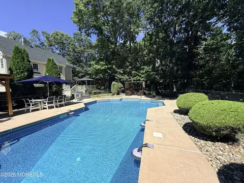 Exterior - 4 Brittany Ln, Jackson, NJ 08527 photo 8 of 12