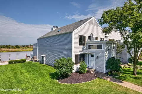 9 Bridgewaters Dr #8, Oceanport, NJ 07757