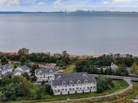 607 Park Ave, Port Monmouth, NJ 07758