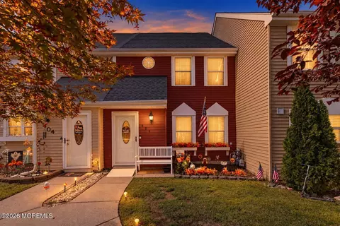 403 Ibis Ct, Tuckerton, NJ 08087