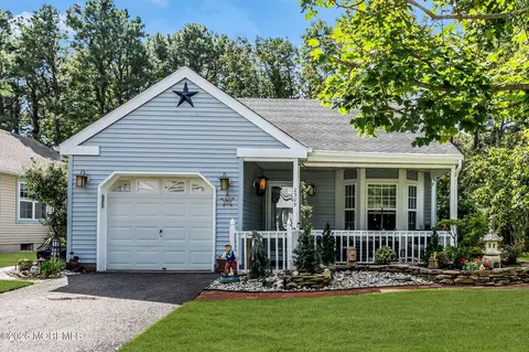 2309 Mount Hood Ln, Toms River, NJ 08753