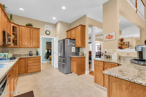 Kitchen - 4 Cape May Ct, Waretown, NJ 08758 photo 1 of 5