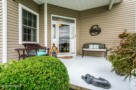 Exterior - 4 Cape May Ct, Waretown, NJ 08758 photo 3 of 9