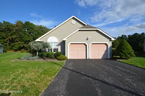 2294 Logan Ct, Toms River, NJ 08755