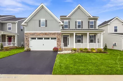 55 Mitchell Ct, Manalapan, NJ 07726