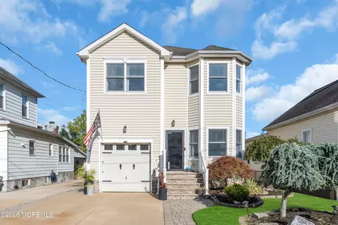 17 Center St, South River, NJ 08882