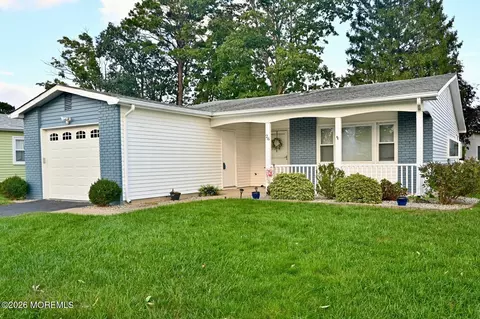 26 Arms Ct, Brick, NJ 08723