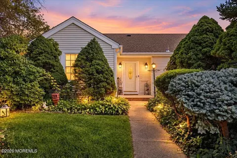 36 Dag Hammarskjold Blvd # -A, Freehold, NJ 07728