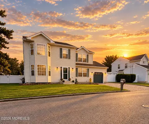 1501 Mermaid Ave, Beachwood, NJ 08722