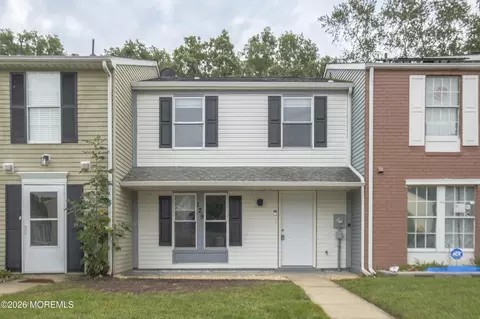 129 Villa Knoll Ct, Sicklerville, NJ 08081