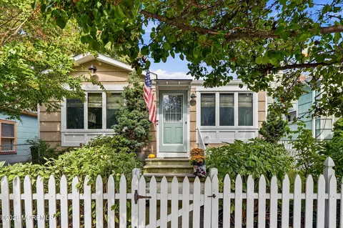 143 Heck Ave, Ocean Grove, NJ 07756