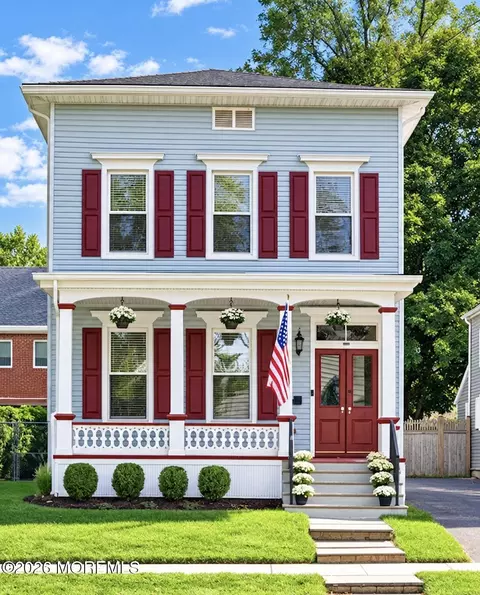 102 W Main St, Freehold, NJ 07728