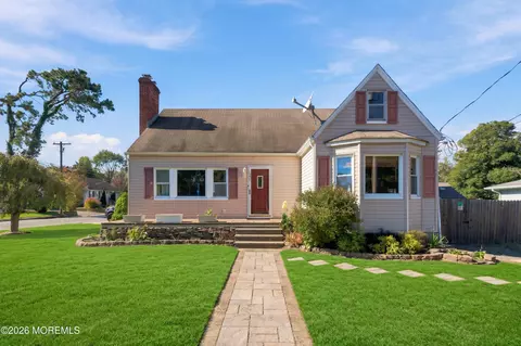 352 Anchor Ave, Beachwood, NJ 08722
