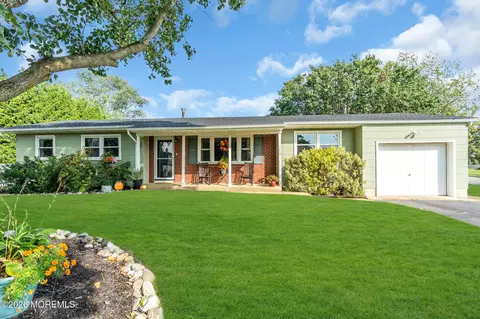 1172 Avrum Dr, Toms River, NJ 08753
