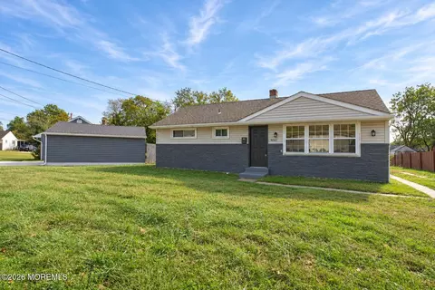 1047 Cooper St, Deptford, NJ 08096