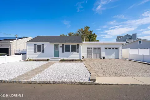 3171 Windsor Ave, Toms River, NJ 08753