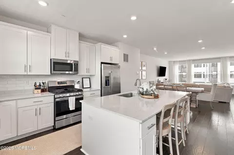 94 Bataan Ave, Tinton Falls, NJ 07724