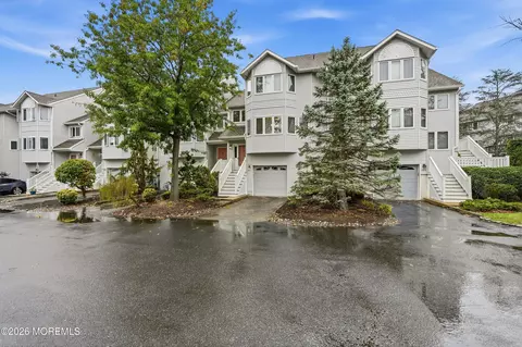 265 Marigold Ct, Toms River, NJ 08753