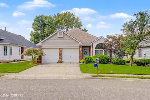 1516 Burr Oak Rd, Toms River, NJ 08755