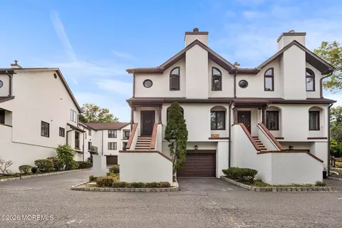 25 Tower Hill Dr #1014, Red Bank, NJ 07701