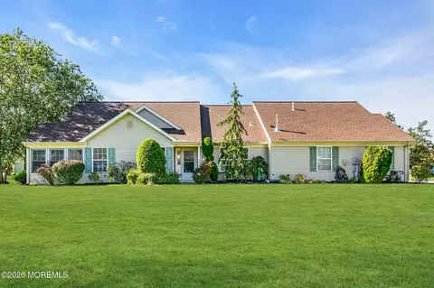 11 Ivy Hill Rd, Lakewood, NJ 08701