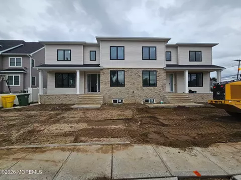 3 Buttel Ave, Lakewood, NJ 08701