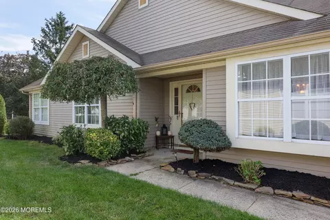 2923 Rockhill Ln, Toms River, NJ 08755