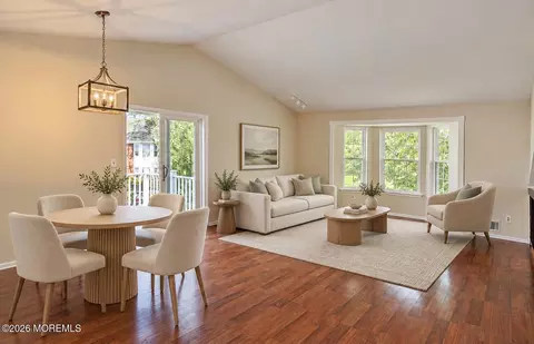 294 Tulip Ln, Freehold, NJ 07728